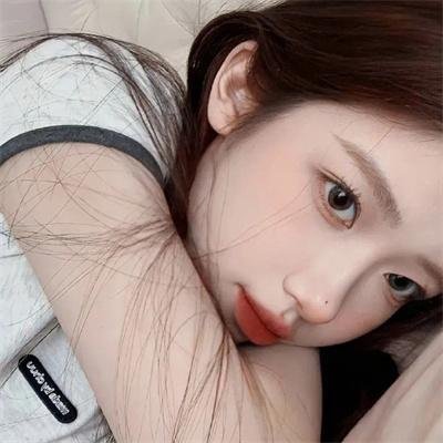圈内老戏骨深夜出入高档会所，经纪人连夜公关，一个月引热议